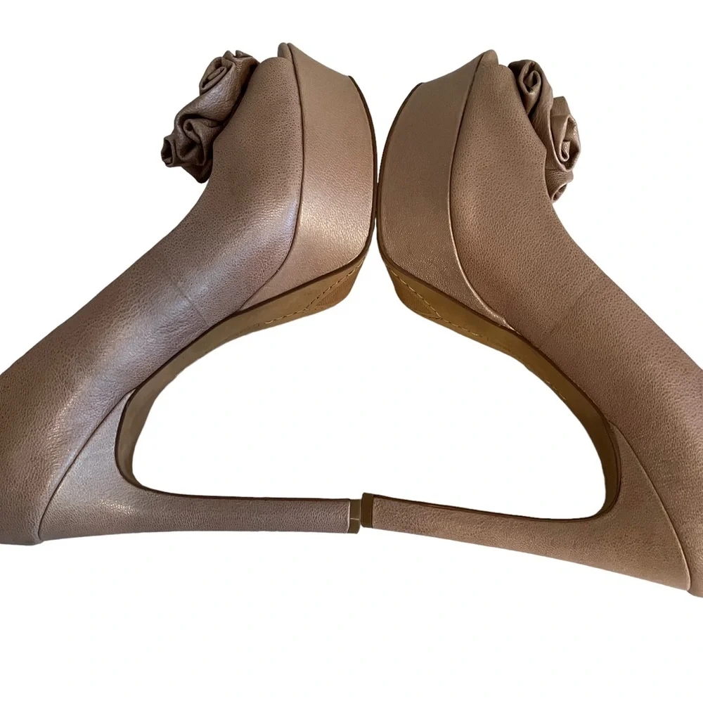 Vince Camuto vince camuto